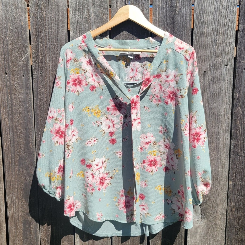 Tempted Hearts Floral Tie Neck Blouse Sage Green Pink 2X Plus Tunic Peasant Boho